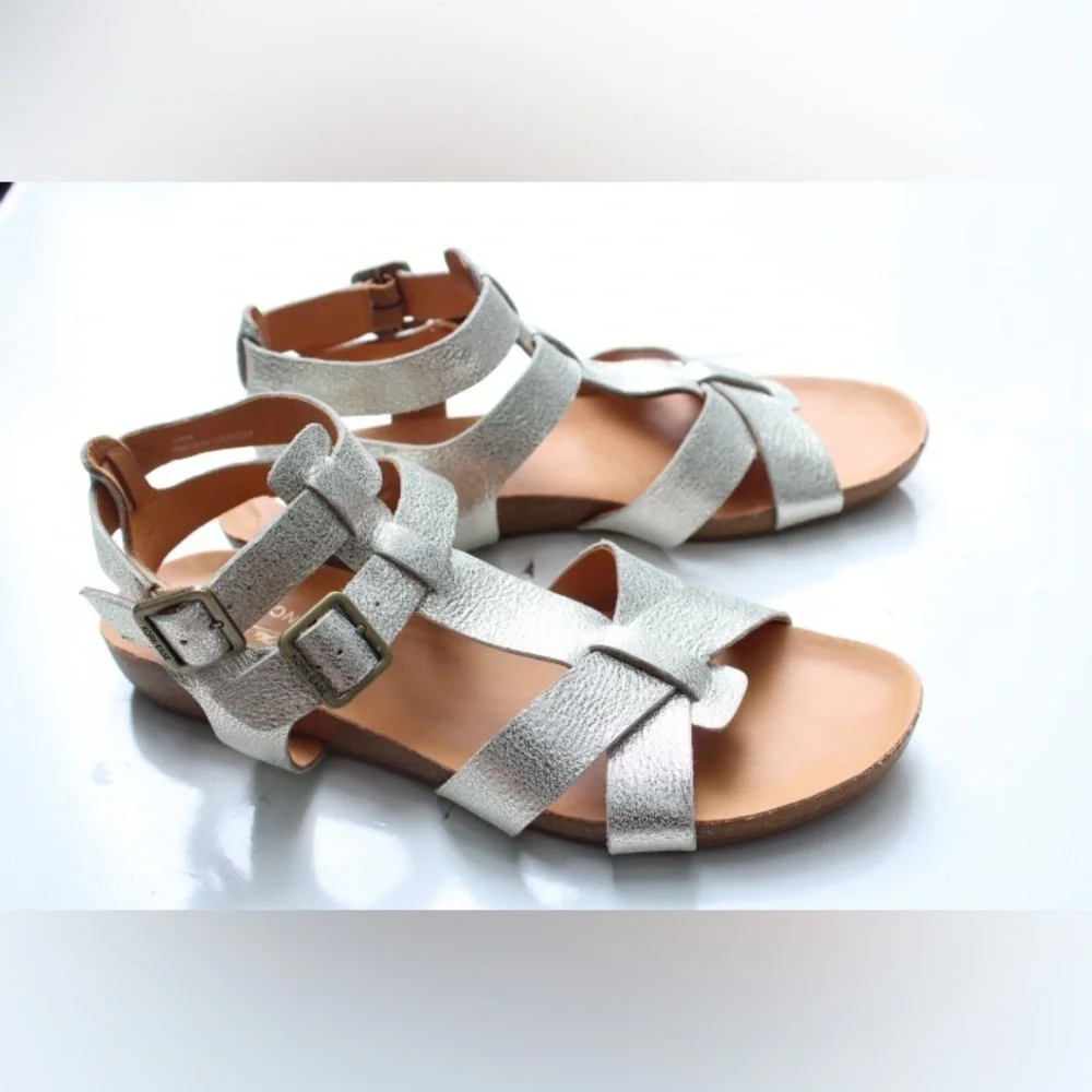 NWOT Kork-ease sandals